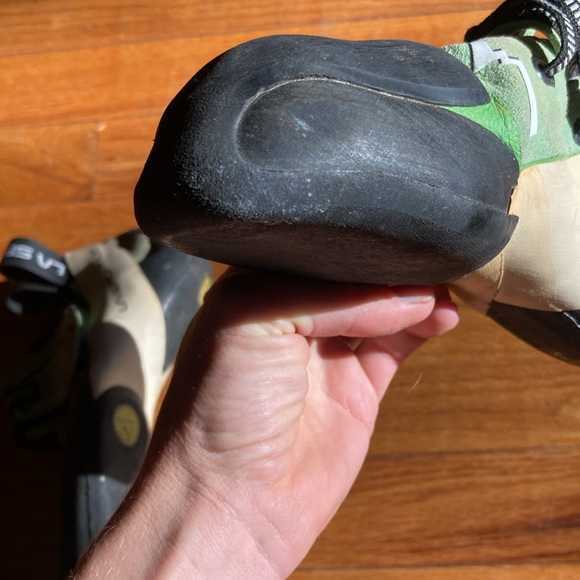 La Sportiva Futura Climbing Shoes *Like New* - Picture 4 of 6